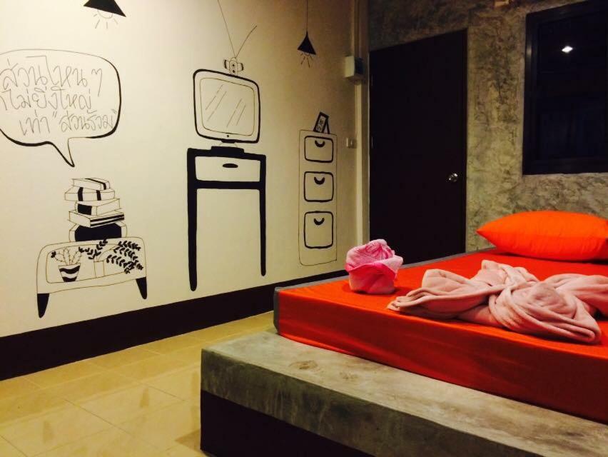 Winny Apartment Rayong Esterno foto