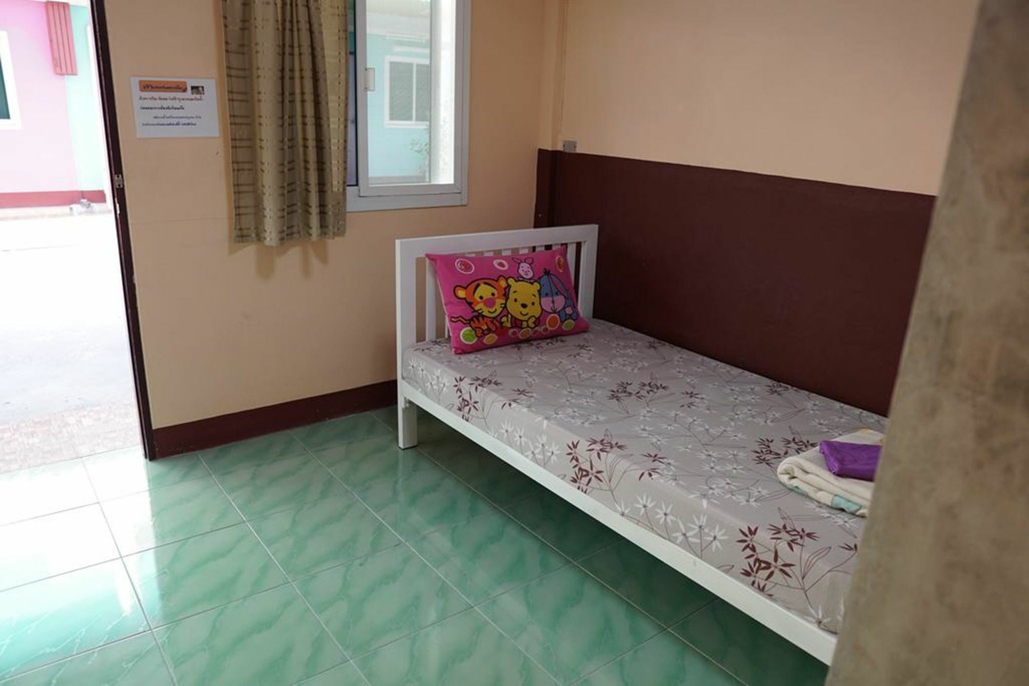 Winny Apartment Rayong Esterno foto