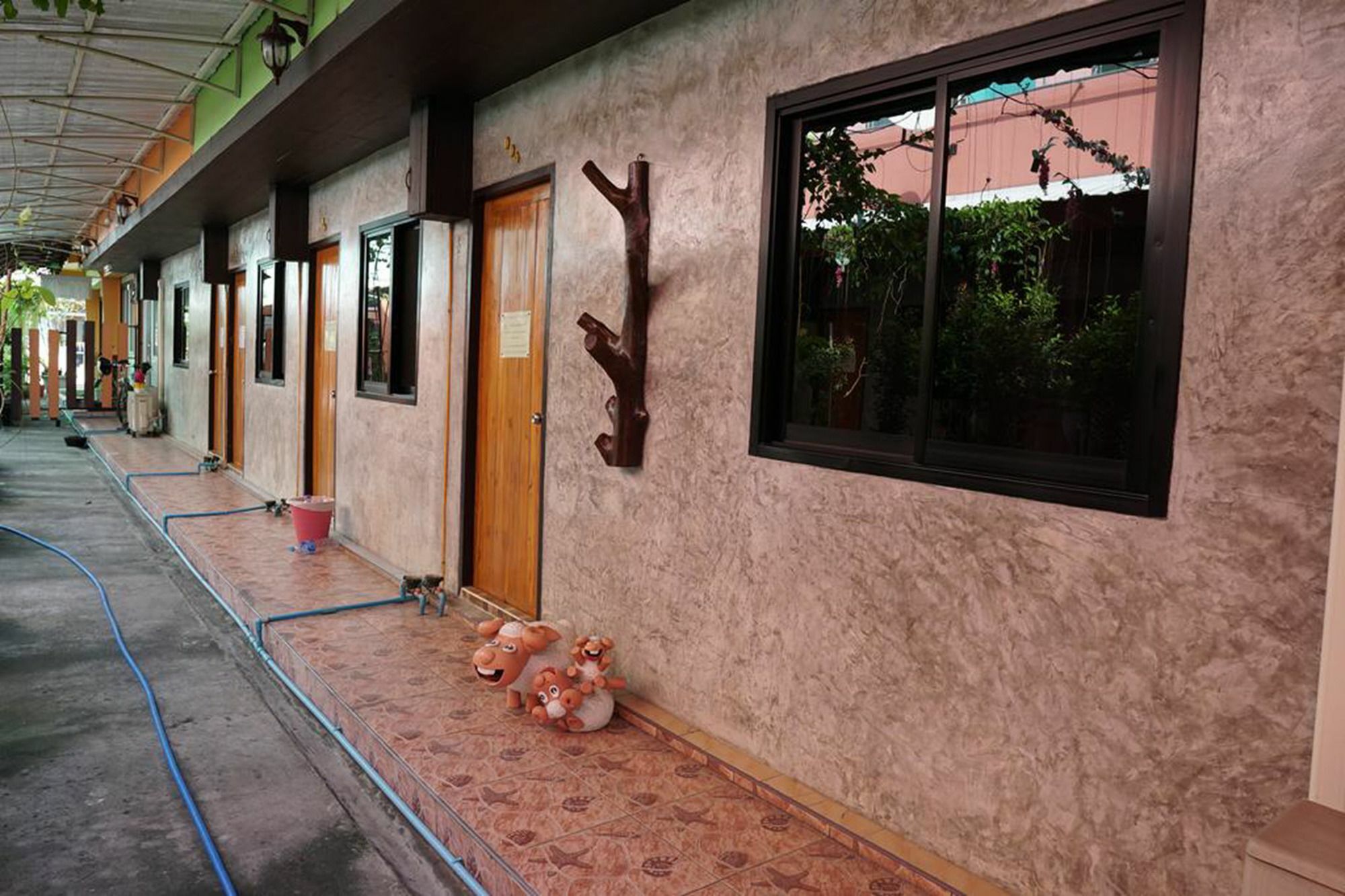 Winny Apartment Rayong Esterno foto