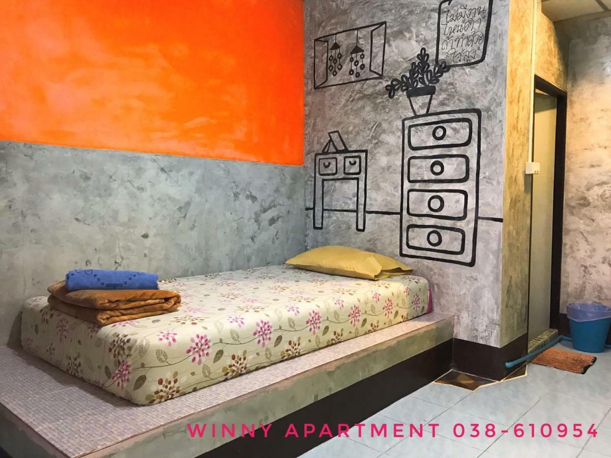 Winny Apartment Rayong Esterno foto