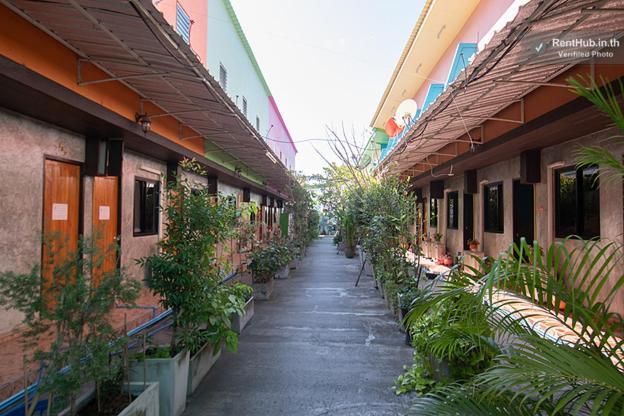 Winny Apartment Rayong Esterno foto